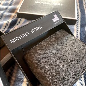 BLACK MICHAEL KORS FOLD WALLET